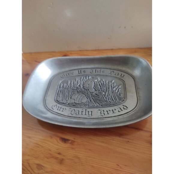 Vintage pewter serving tray Wilton ARMETALE "Give us This Day Our Daily Bread" - Picture 4 of 8